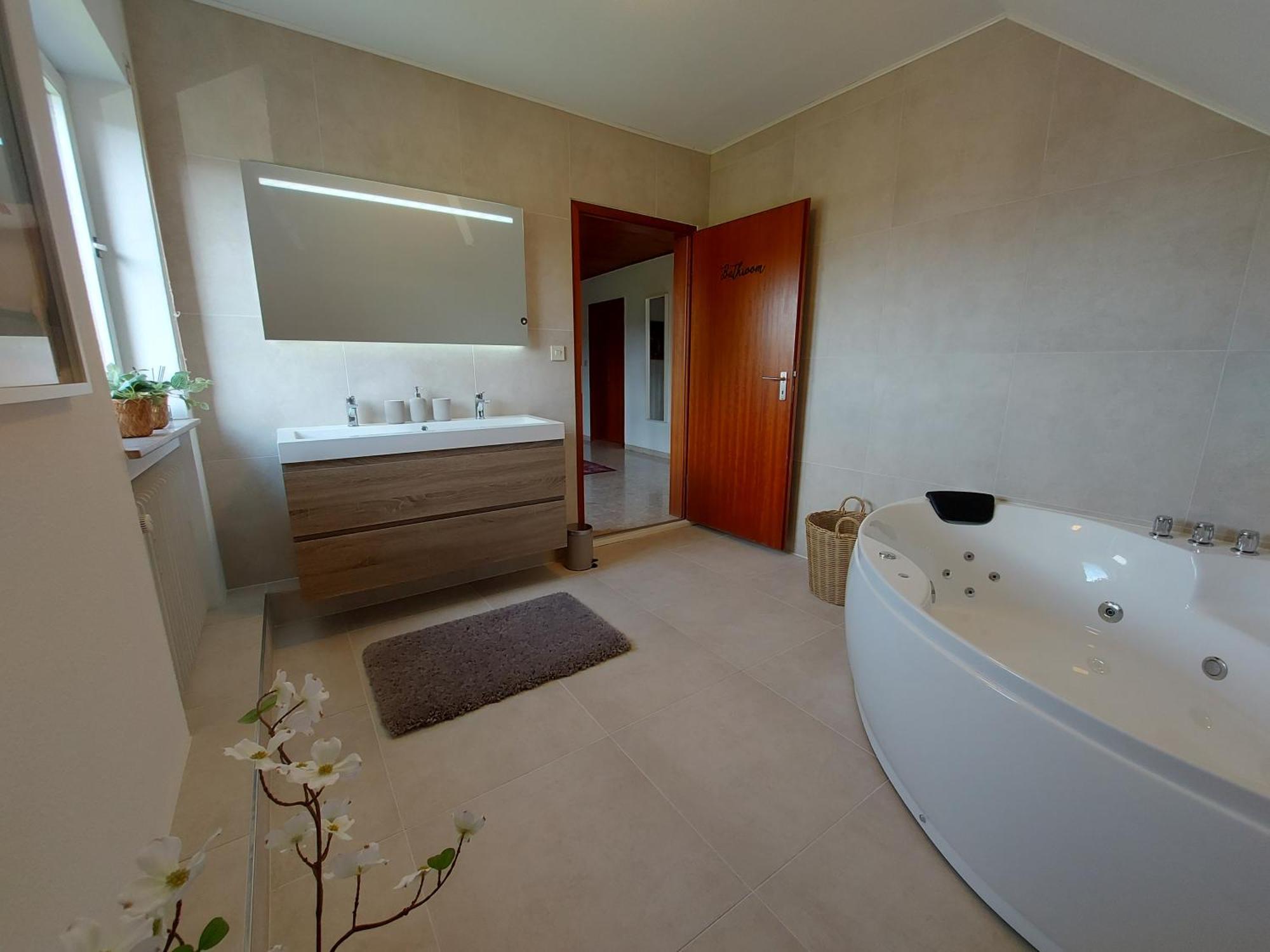 הלנתאל Ferienhaus Hescheld With Private Jacuzzi מראה חיצוני תמונה